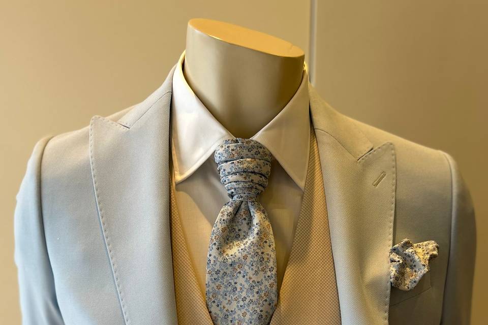 Fato azul claro Find