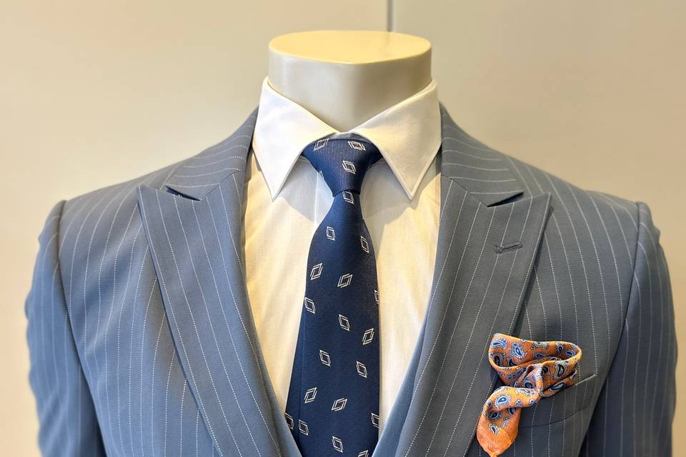 Fato riscas azul Hugo