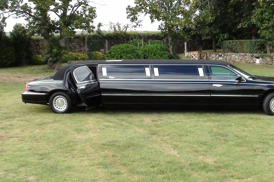 C.S.Krystal Limousines