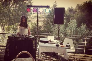 DJ Daniela Valente