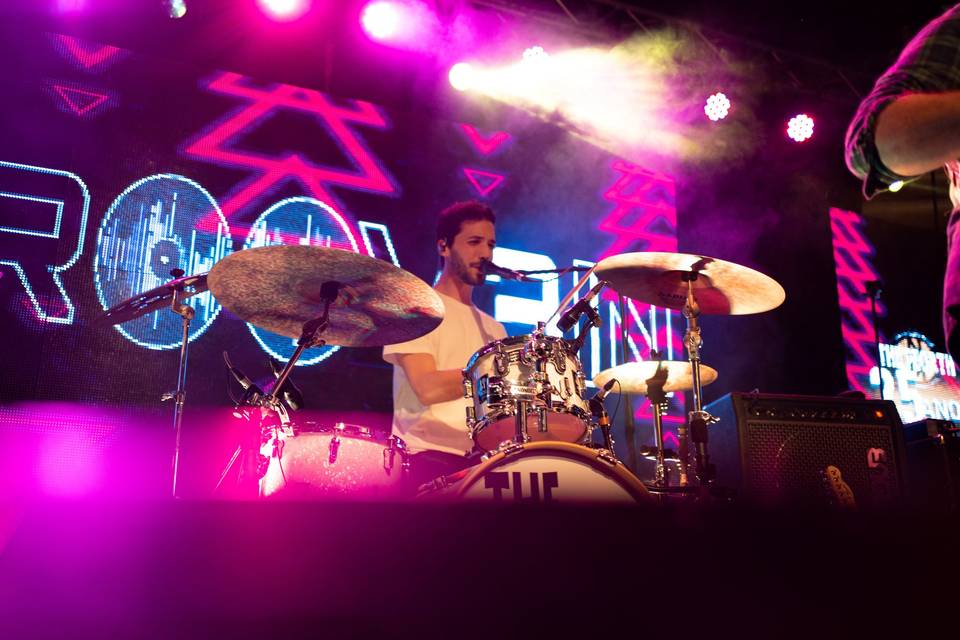 Diogo (bateria/voz)