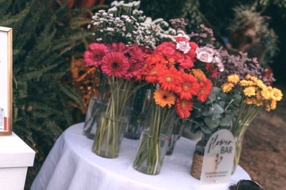 Flores flower bar