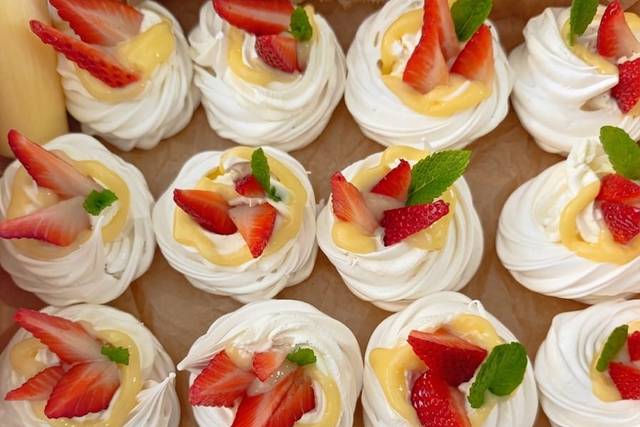 Mini Pavlovas