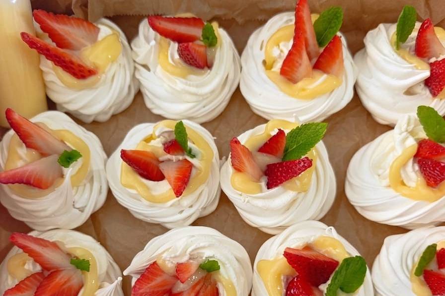 Mini Pavlovas