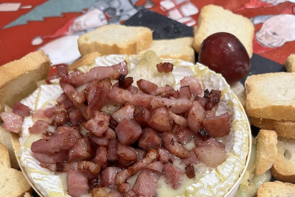 Queijo grstinado com bacon