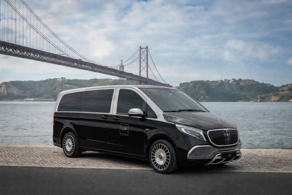 Van Maybach para noivos