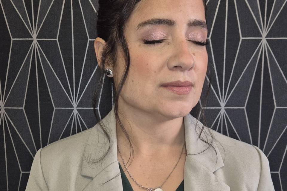 Luminoso look com rosa