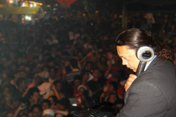 DJ Toni Gomes