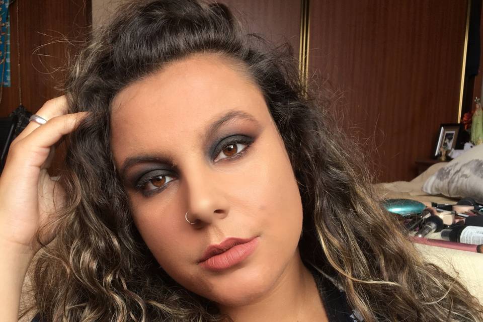Black smokey eye
