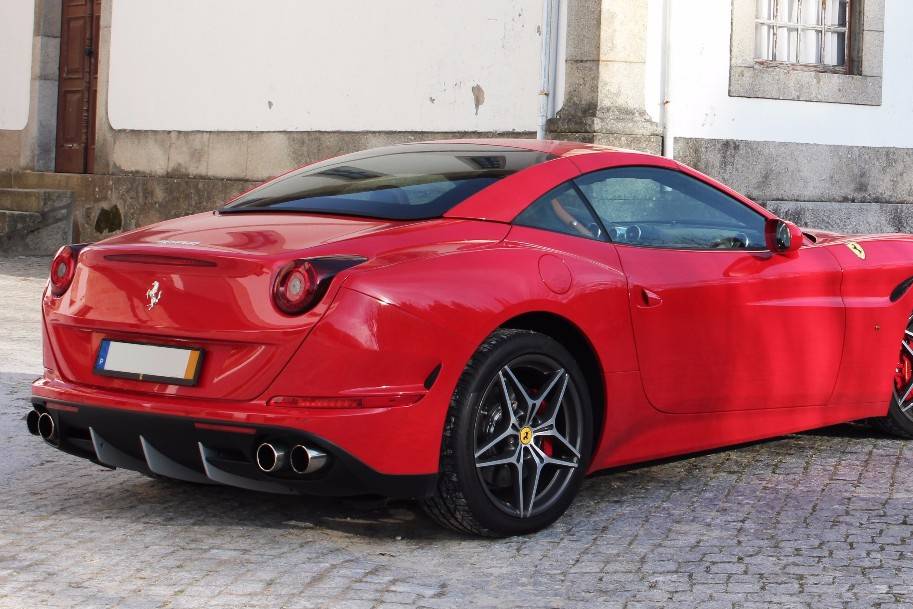 Ferrari california-rent a car