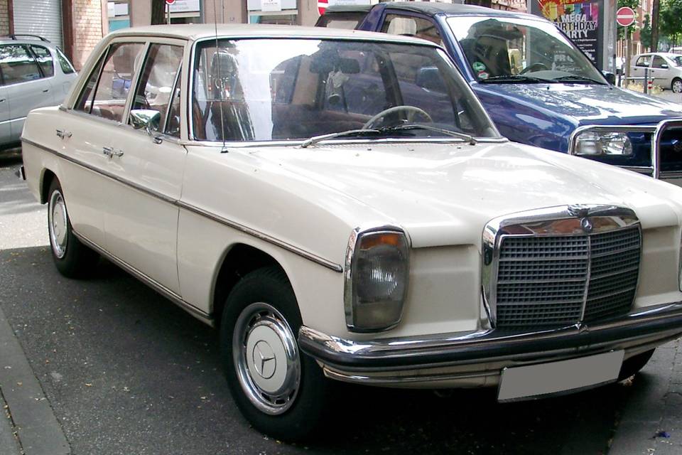 Mercedes 220 d
