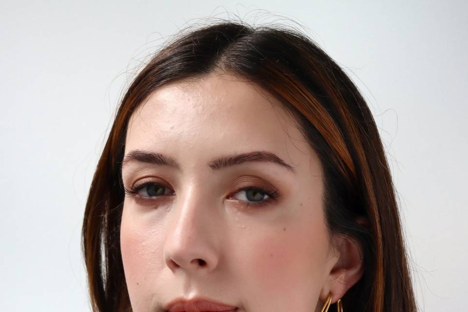 Soft Glam em tons pêssego.