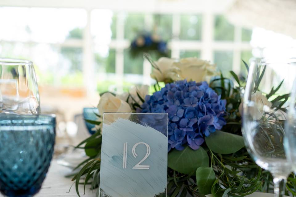 Marcação de mesa acrílico azul