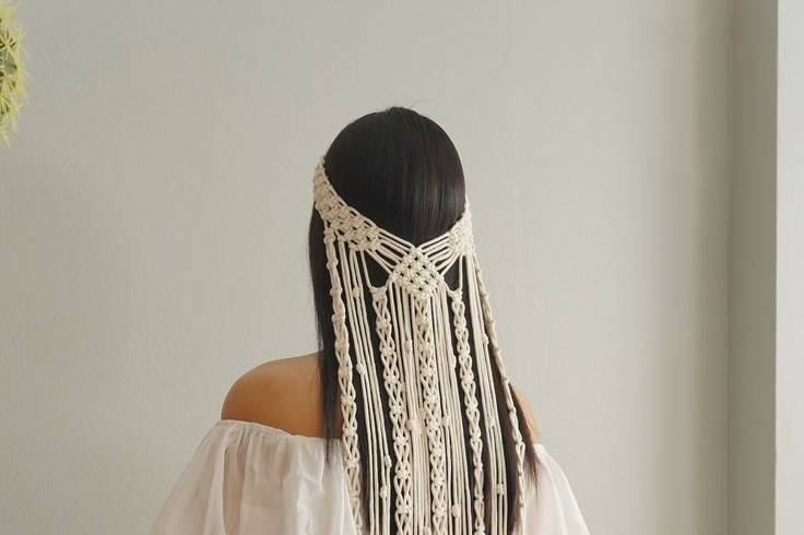 Peça em macramé cabelo