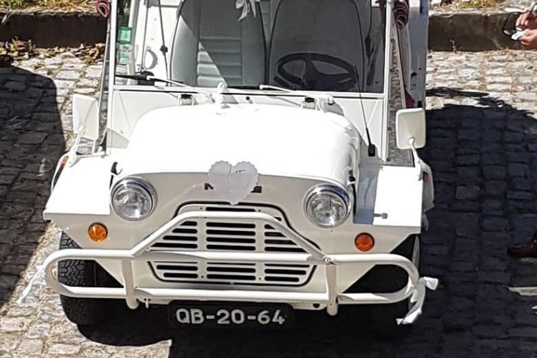 Mini moke com capota