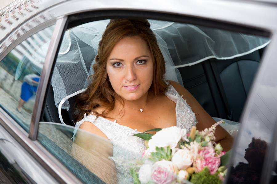 A noiva no carro