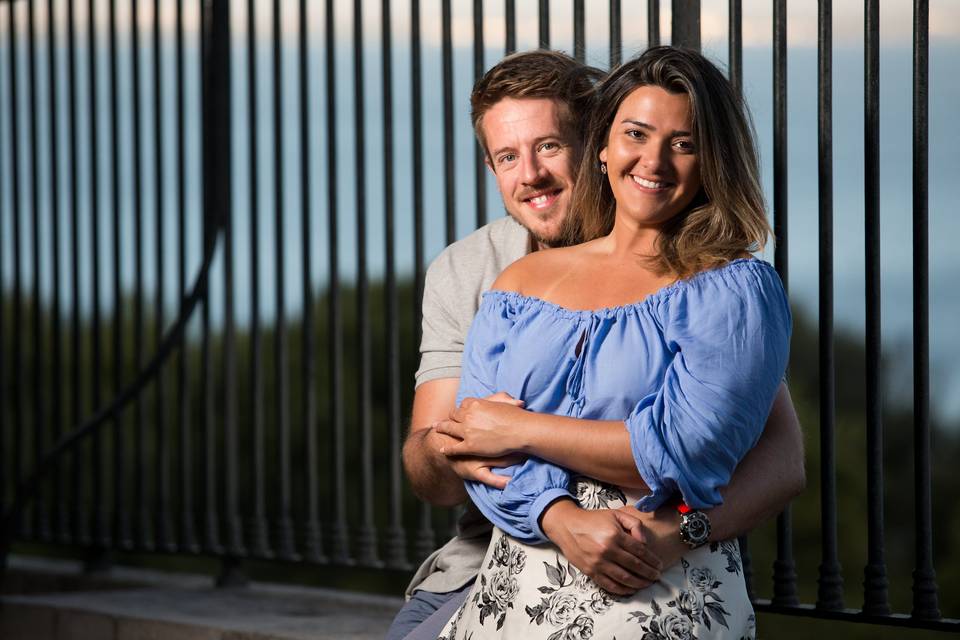 Um casal apaixonado em Lisboa