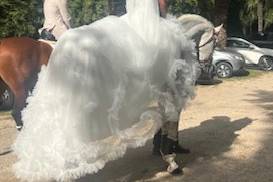 NOIVA A CAVALO