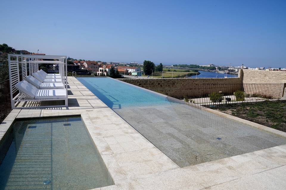 Infinite Swimming Pool