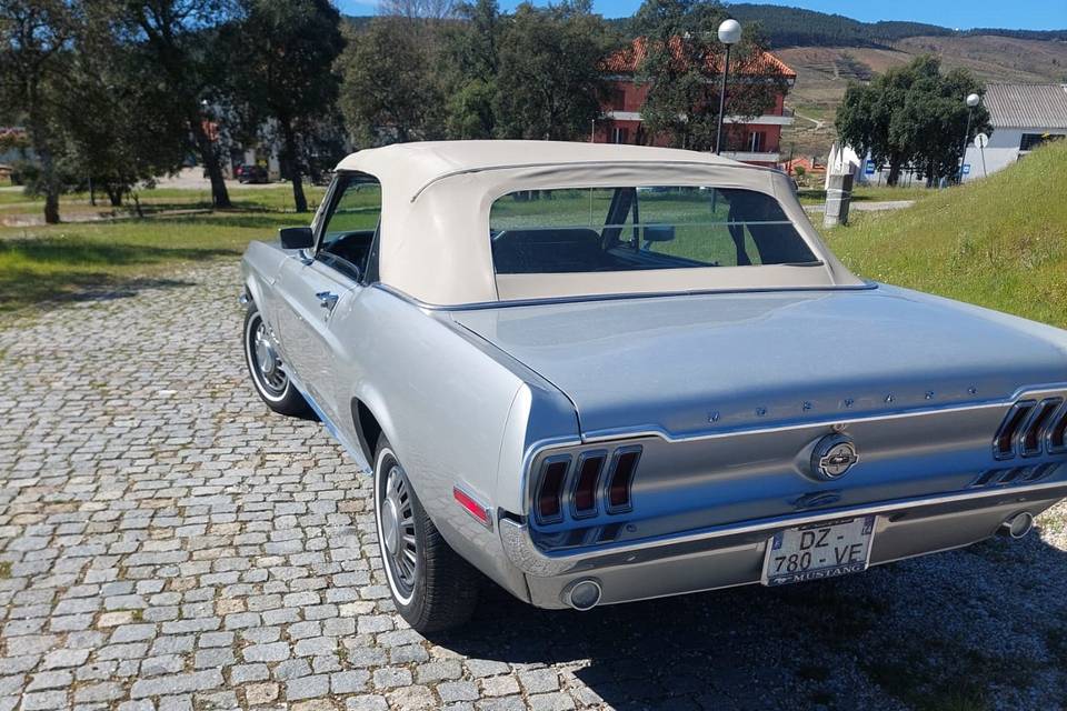 Ford Mustang Cabrio