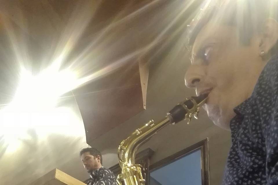 Dj e Saxofone