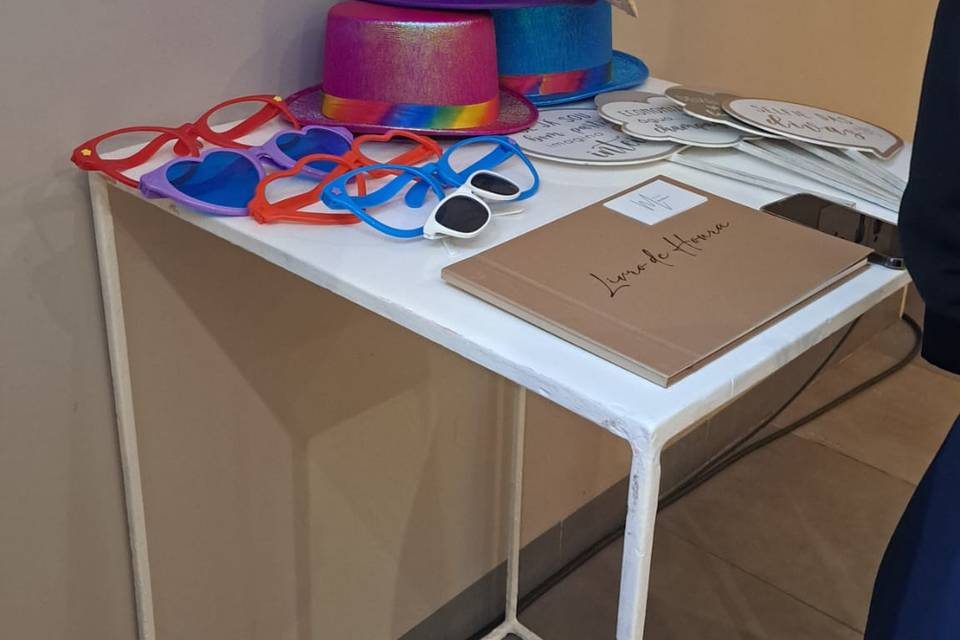 Adereços e Livro de Honra