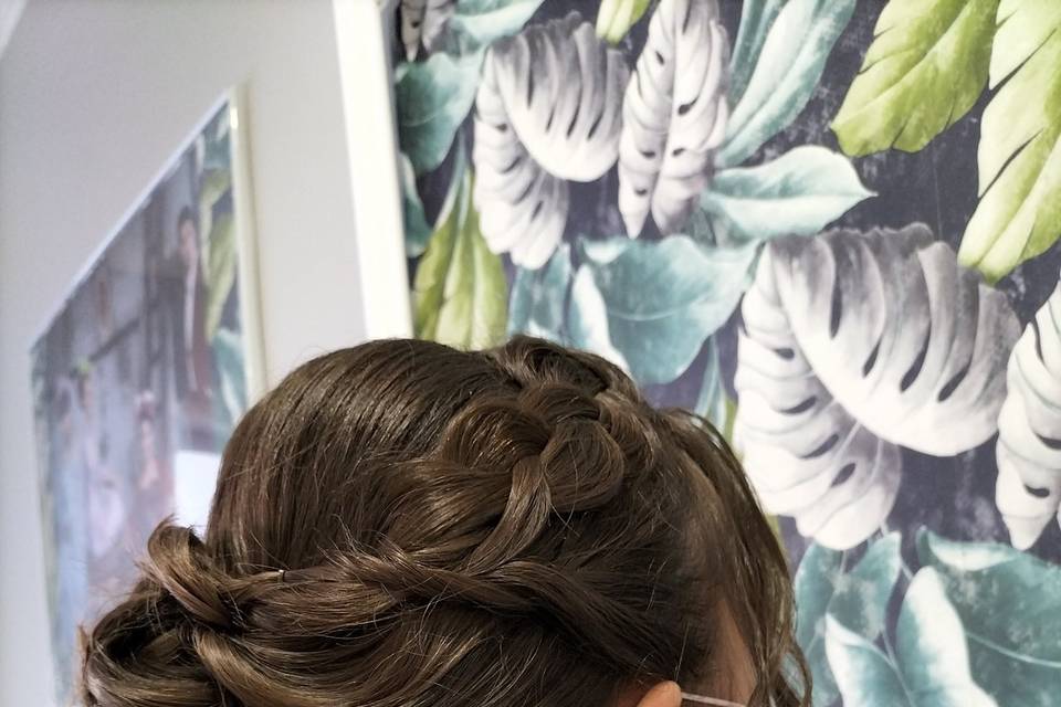 Romantic up do
