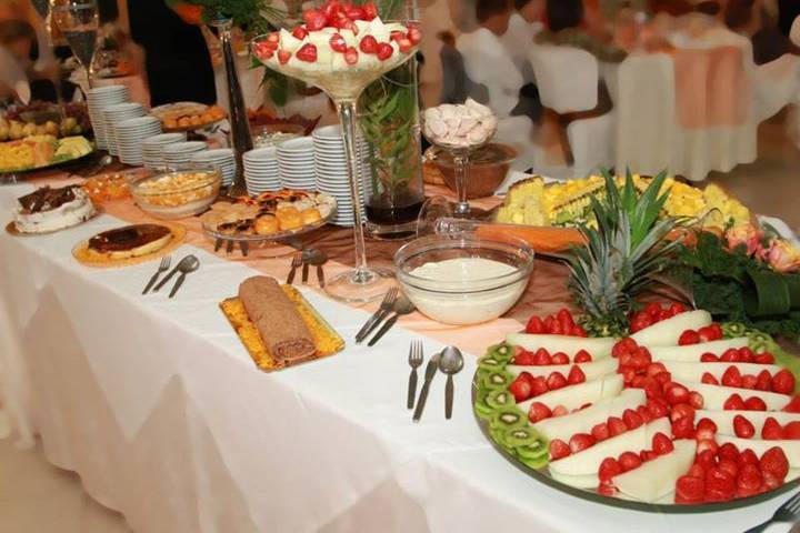 Mesa de doces & frutas