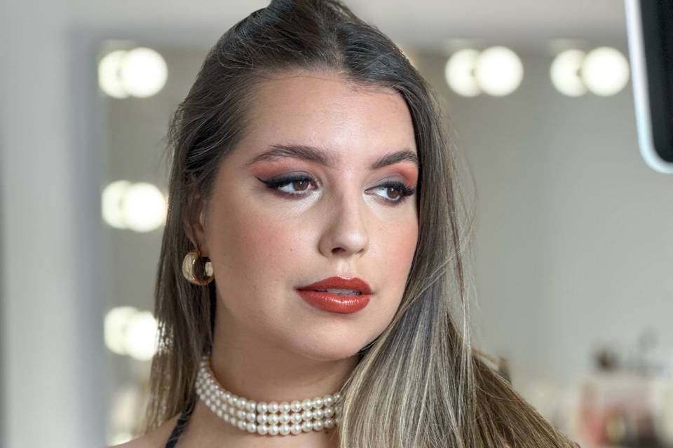 Daniela Freitas Makeup