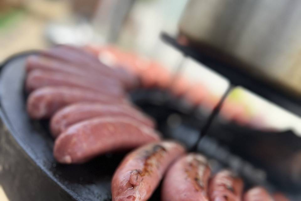 Salsicha na Brasa