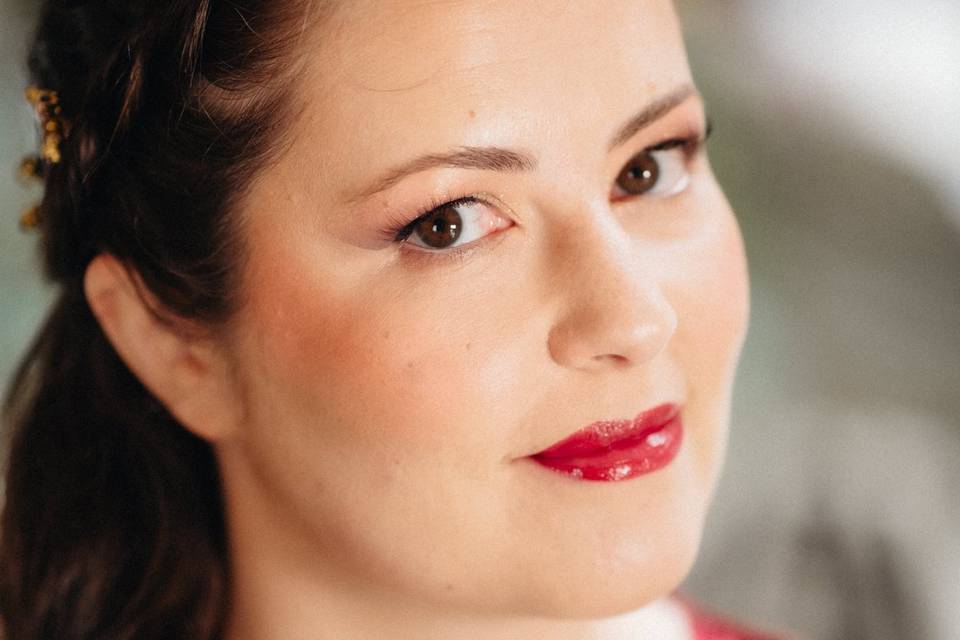 Bride Red lips