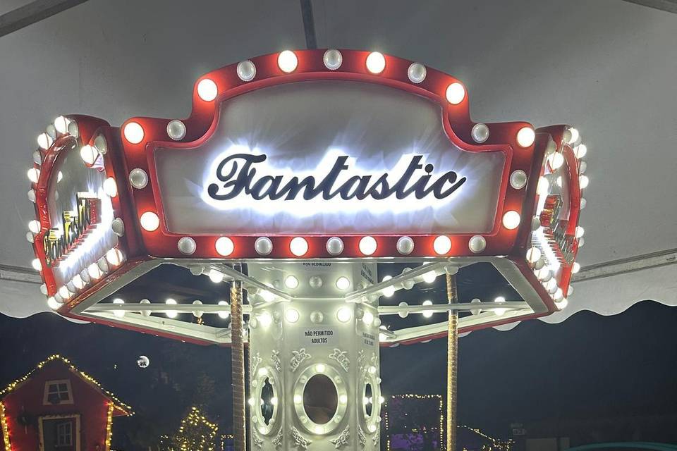 Carrossel infantil (6 lugares)