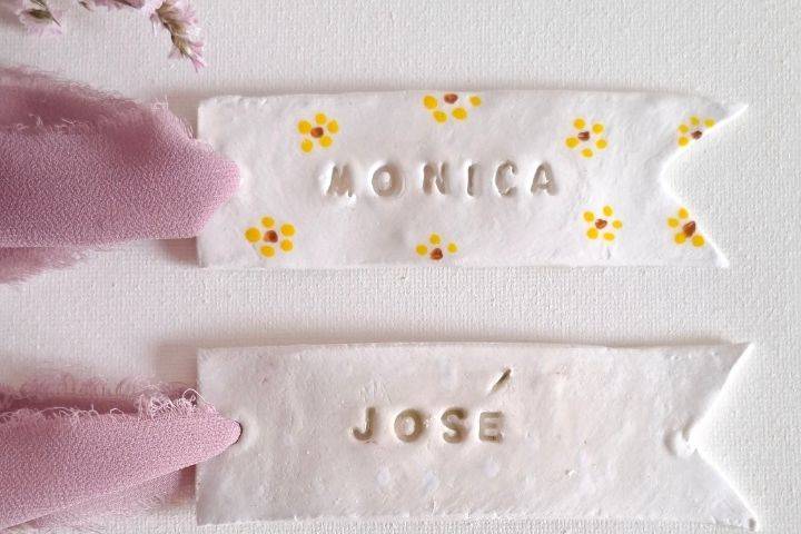 Marcador de lugar em argila