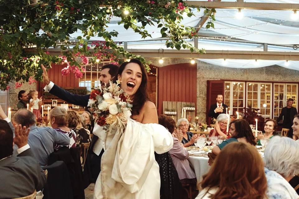 Celebração no copo de água.