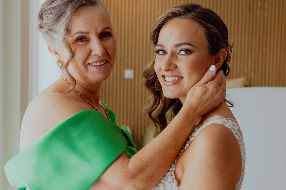 Noiva e mãe