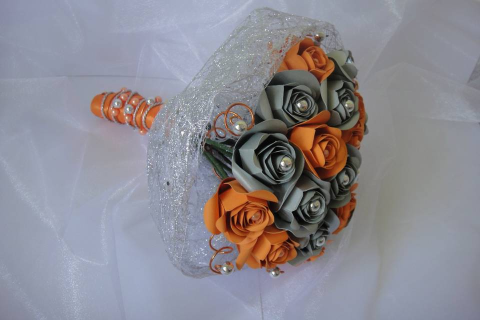 Bouquet rosas papel