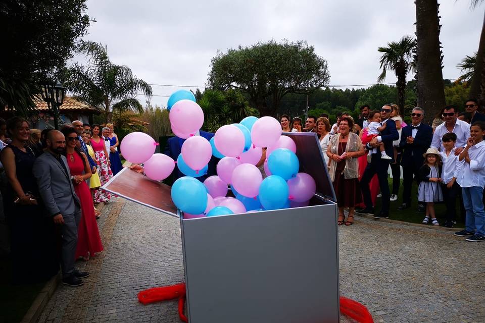 Largada de balões em caixa