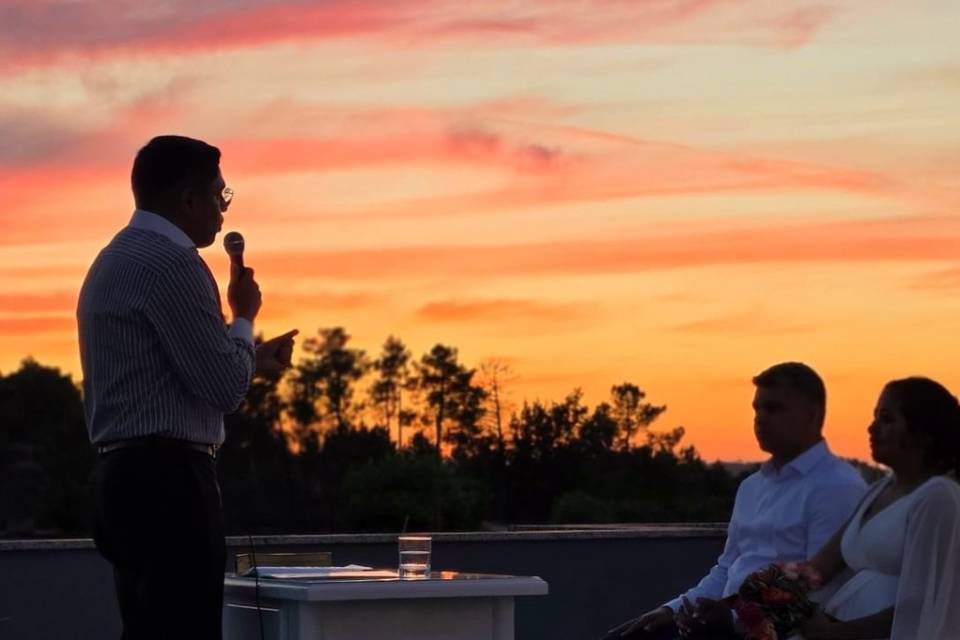 Casamento ao por do sol no ter