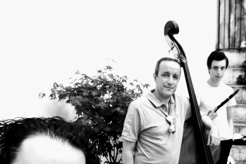 À espera da cantora!