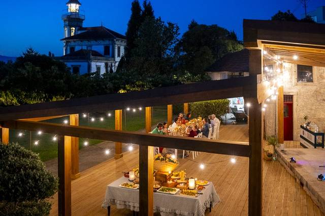 Noche de verano en jardín