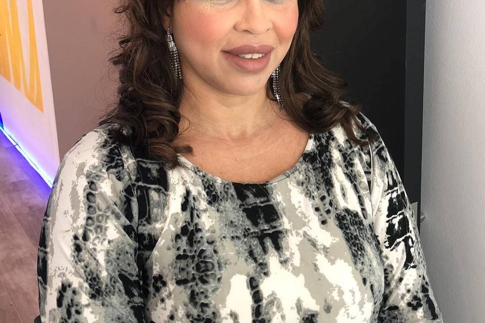Silvane Souza look glam