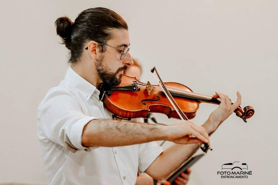 Daniel Migueis - violino
