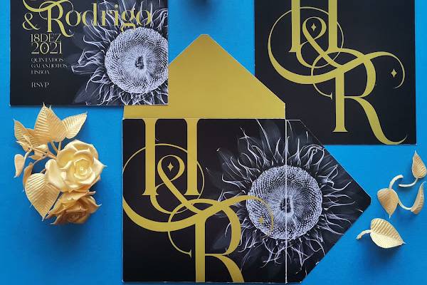 Modelo Monograma Preto & Ouro