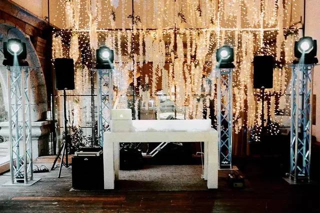 DJ Carol Sousa