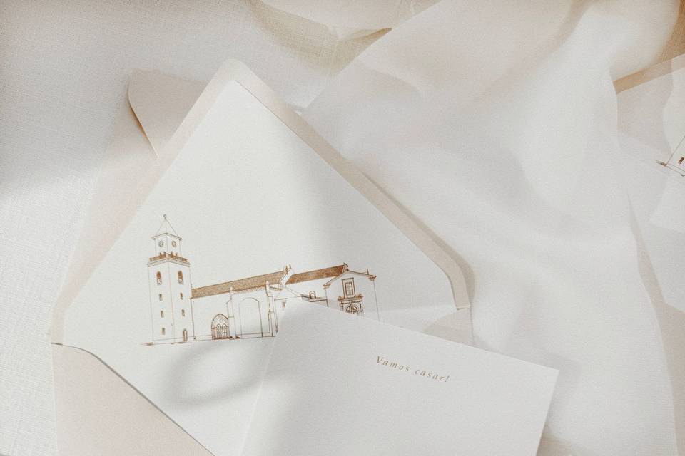 Forro com ilustração.