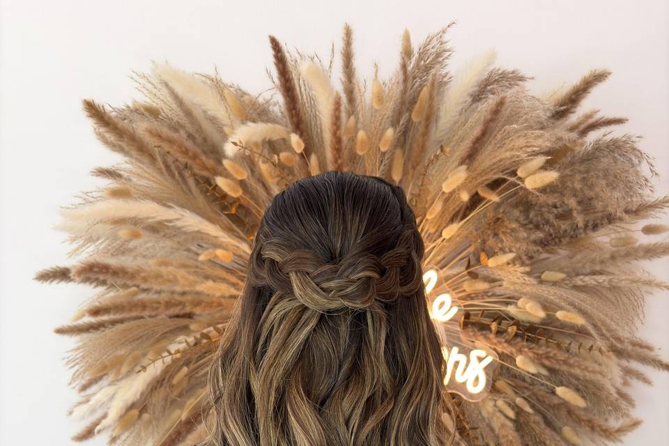 Semi preso com ondas