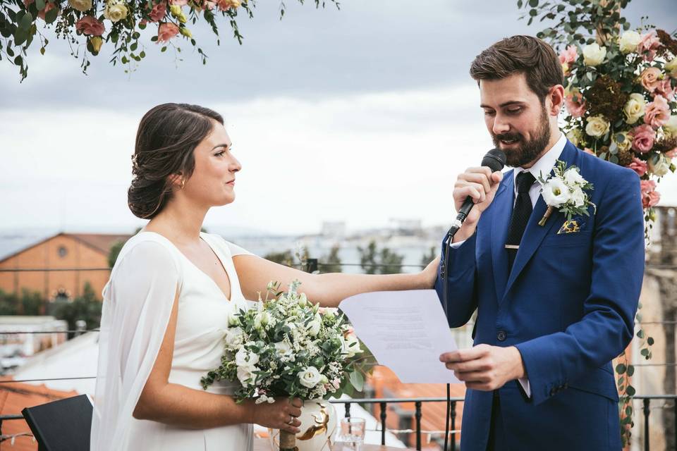 Bouquet, lapela e pergola