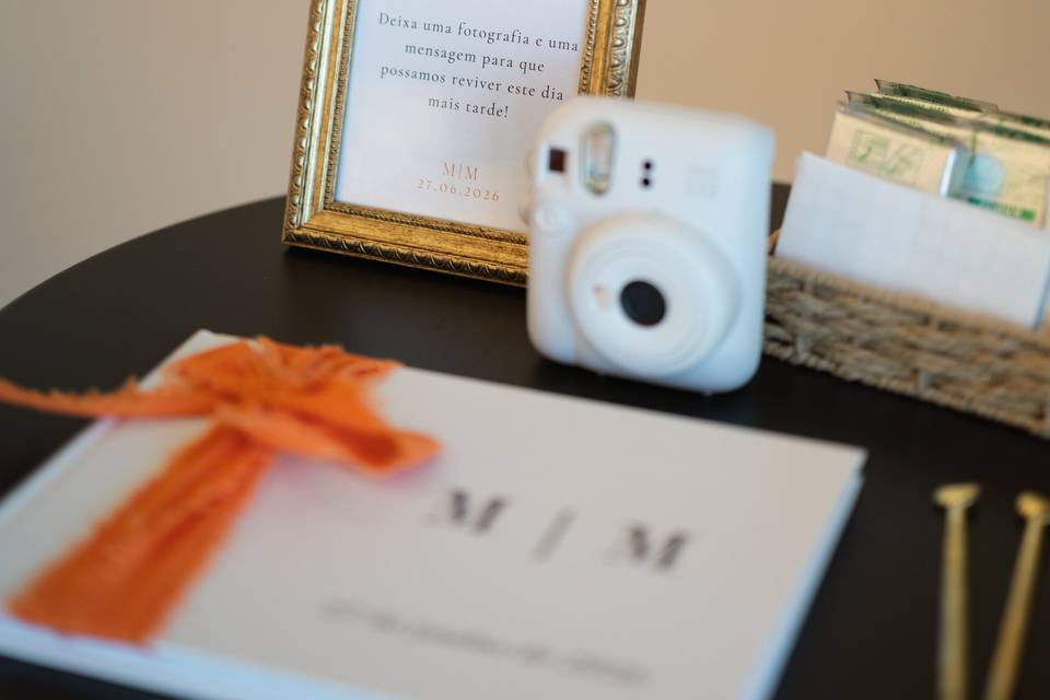 Guest book com instax