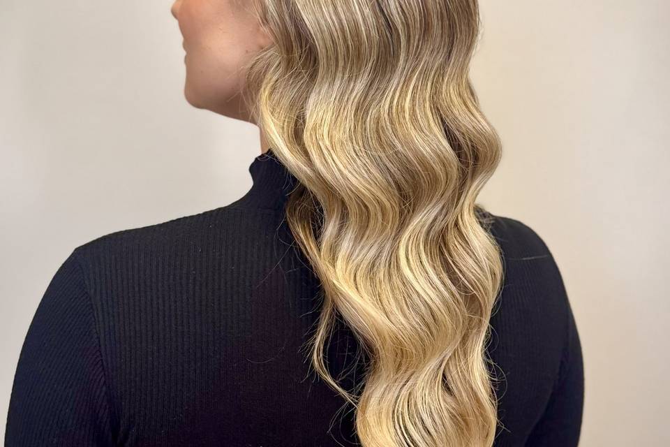 Hollywood waves