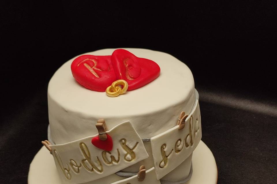 Bolo de bodas de seda